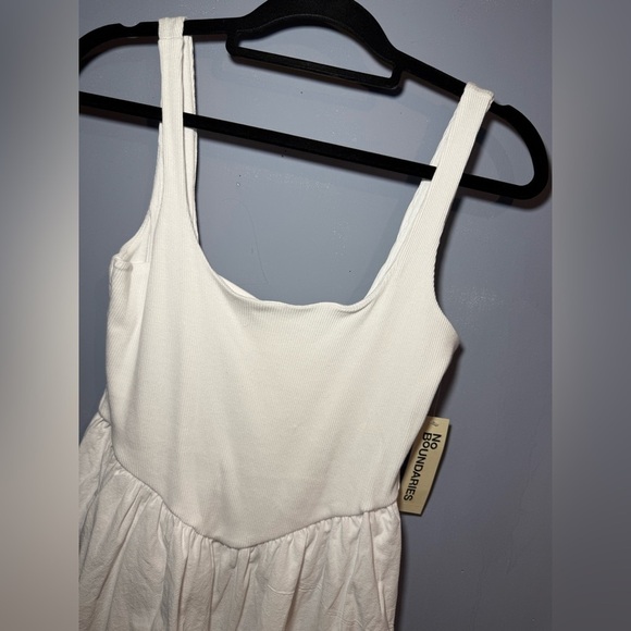 White Ribbed Sleeveless Top by No Boundaries, NWT - Picture 2 of 4